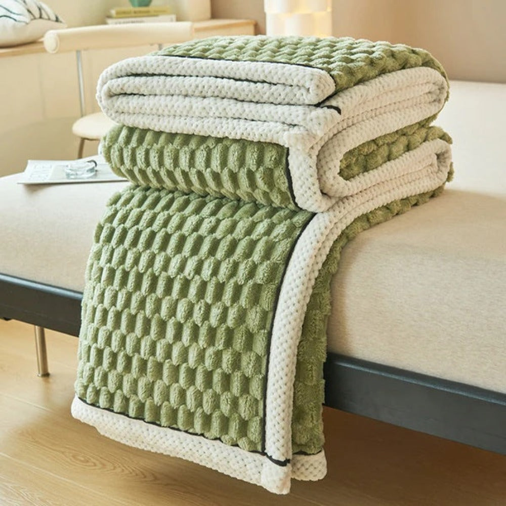 Cloud Cuddle Throw Blanket – Soft Bubble-Textured Sherpa Fleece for All Seasons, Cozy and Versatile Home Decor 12
