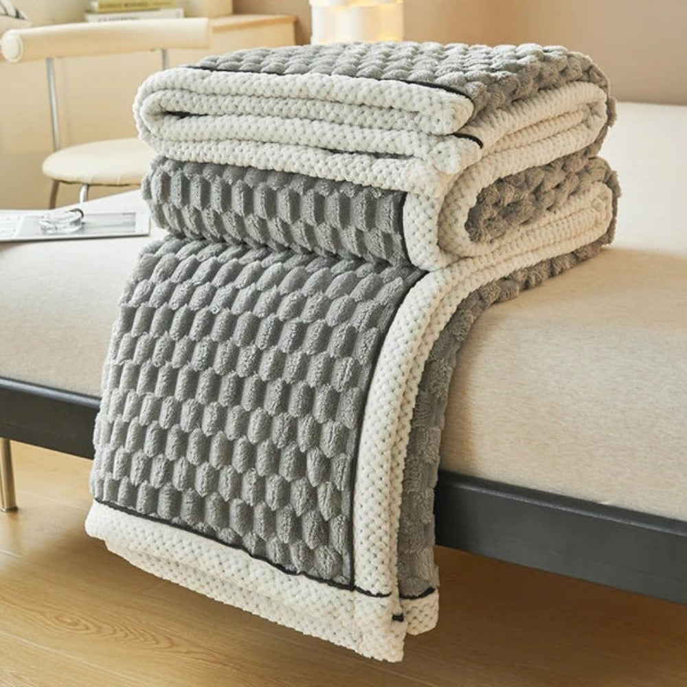 Cloud Cuddle Throw Blanket – Soft Bubble-Textured Sherpa Fleece for All Seasons, Cozy and Versatile Home Decor 4