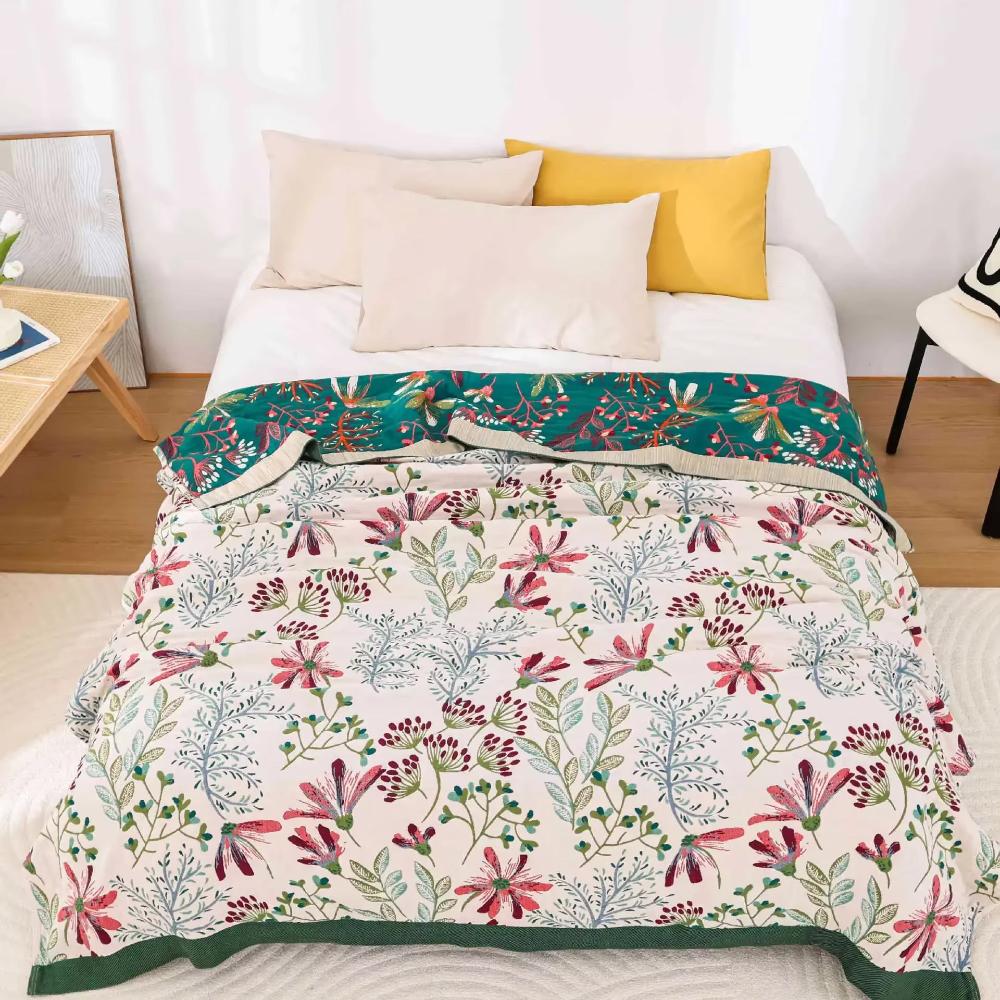 Organic Cotton Throw Blanket – Soft 4-Layer Gauze for Indoor and Outdoor Use, Eco-Friendly Comfort 4