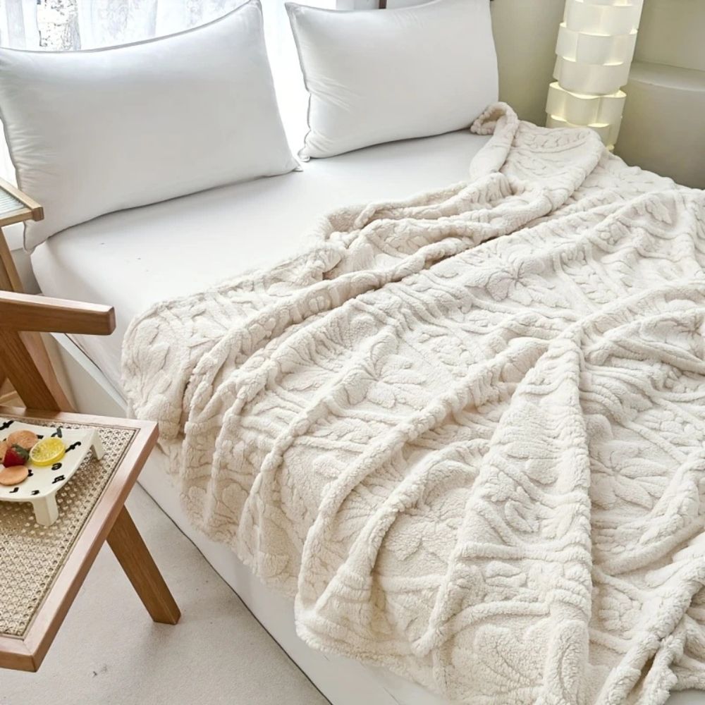 Paris Weave Jacquard Fleece Blanket – Soft Microfiber Plush Blanket for Cozy Layering and Versatile Use 2
