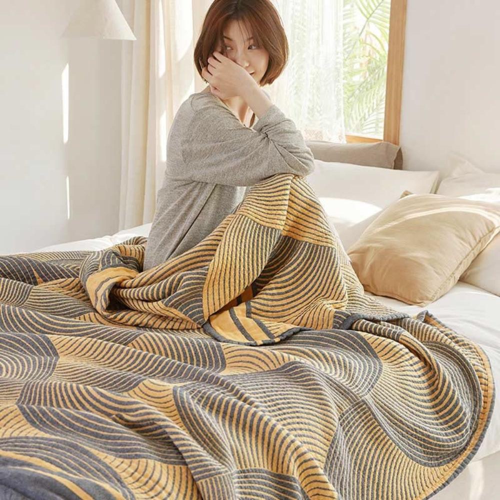 Reversible Muslin Cotton Blanket – Lightweight 4-Layer Quilt for All Seasons, Soft and Breathable Design 0