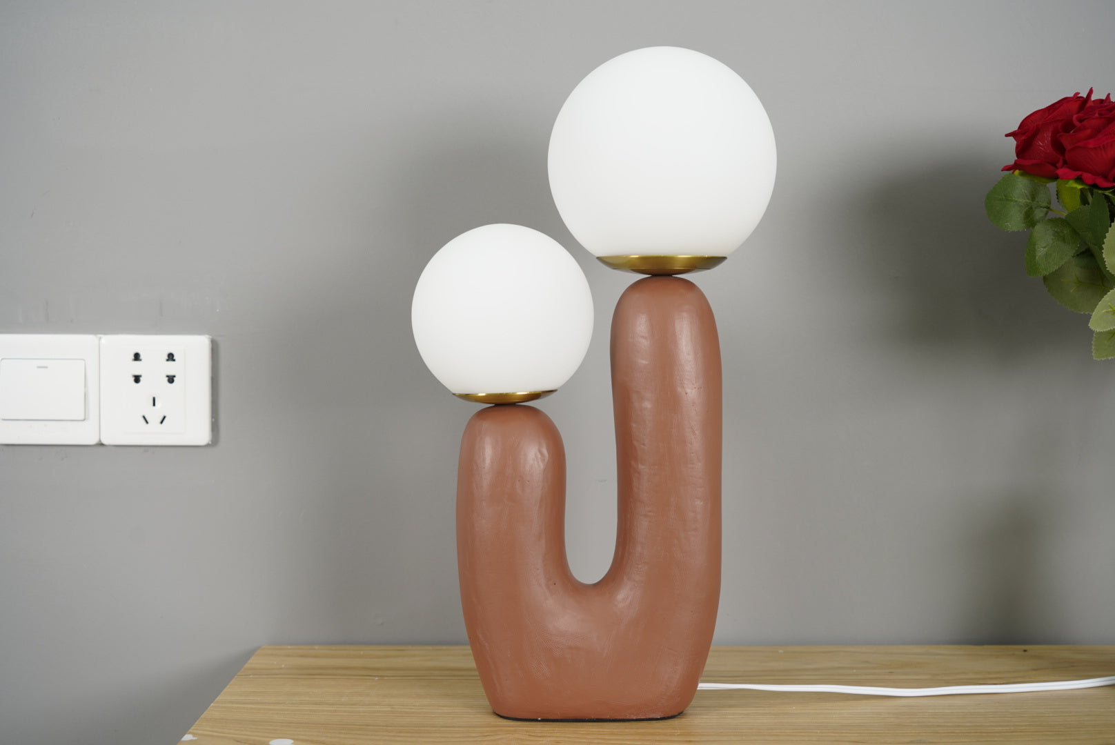 Arden Resin Table Lamp – Nordic Style Illumination