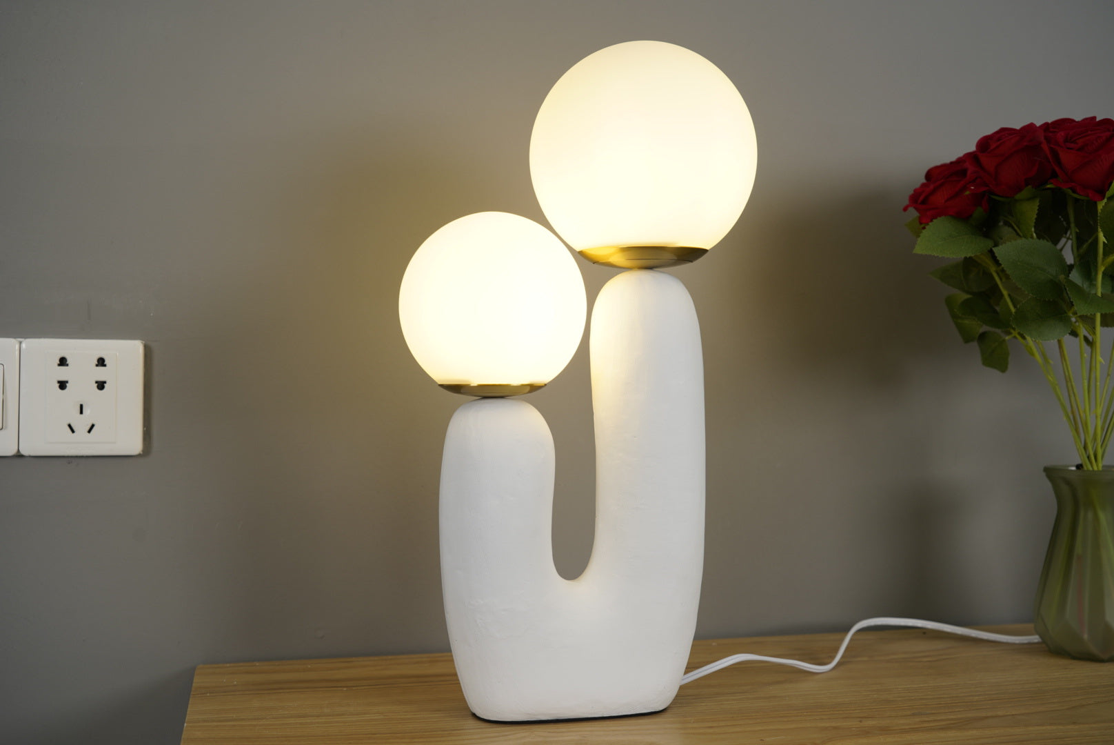 Arden Resin Table Lamp – Nordic Style Illumination