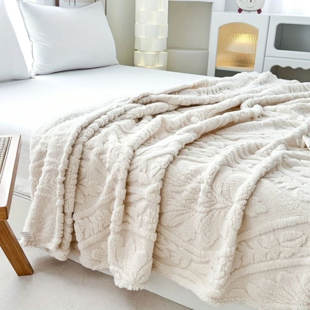Paris Weave Jacquard Fleece Blanket – Soft Microfiber Plush Blanket for Cozy Layering and Versatile Use 3
