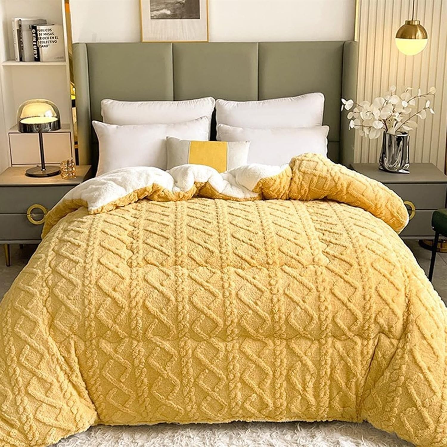 Reversible Sherpa Throw Blanket with Geometric Pattern – Soft and Cozy Winter Comfort, Cloud-Soft Texture, Machine Washable 3