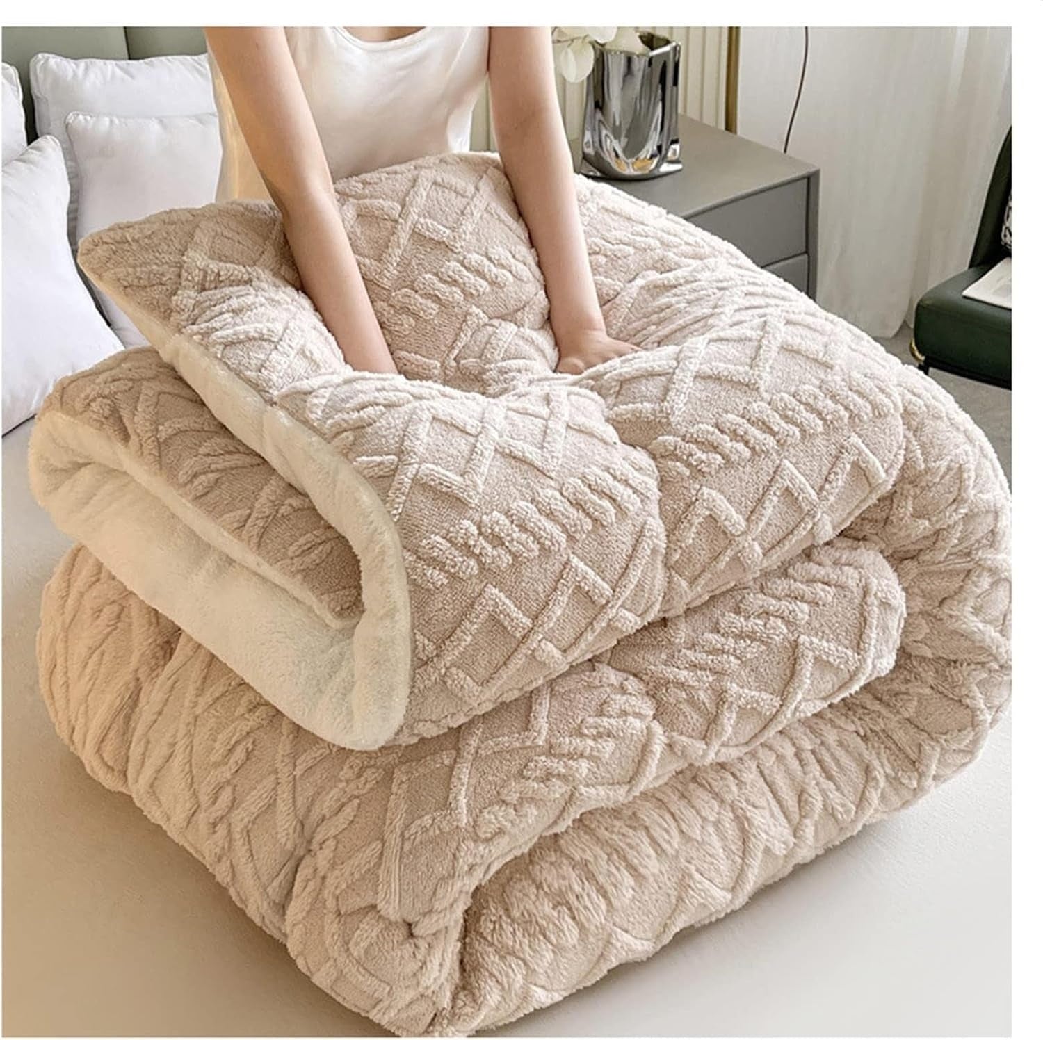 Reversible Sherpa Throw Blanket with Geometric Pattern – Soft and Cozy Winter Comfort, Cloud-Soft Texture, Machine Washable 4