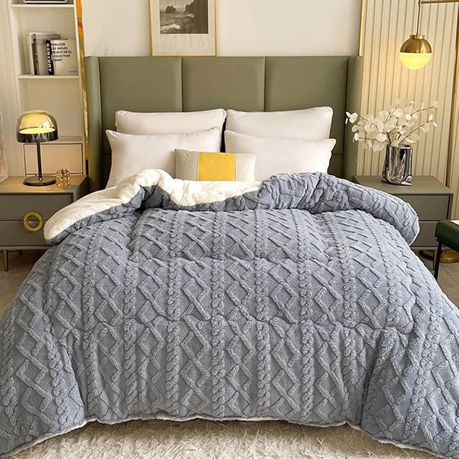 Reversible Sherpa Throw Blanket with Geometric Pattern – Soft and Cozy Winter Comfort, Cloud-Soft Texture, Machine Washable 7