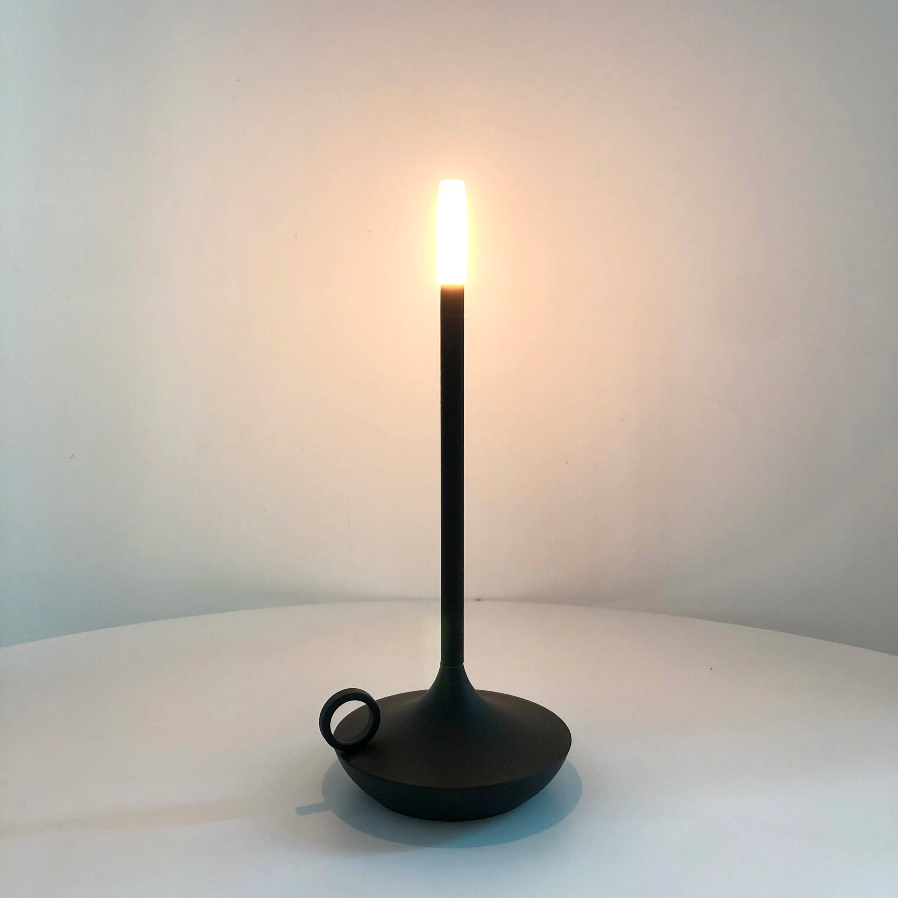 Dimmable LED Table Lamp with Touch Control – Elegant Aluminum Design for Cozy Ambiance-3